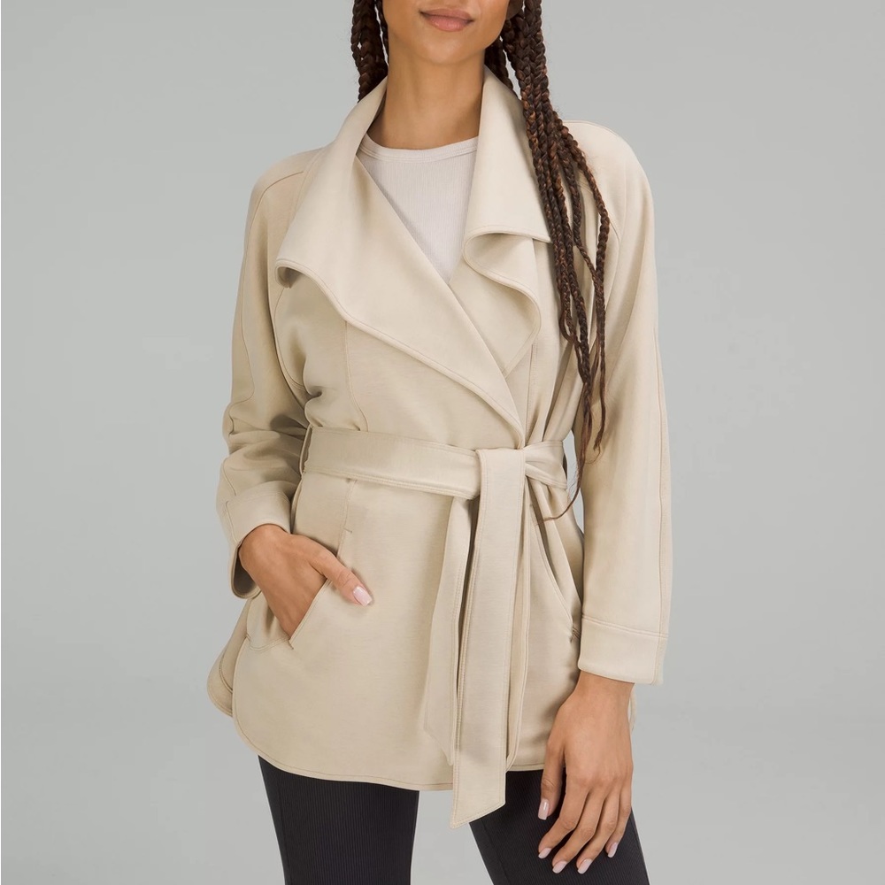 Lululemon Softstreme belted wrap